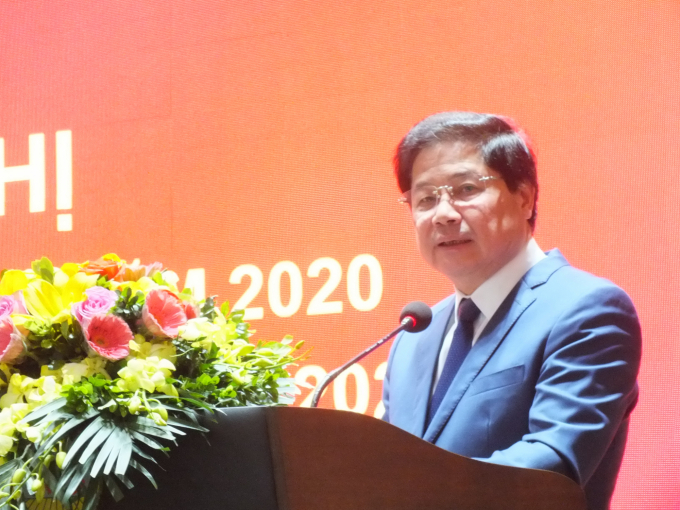Thứ trưởng Lê Quốc Doanh đề nghị giai đoạn 2021 - 2025, VAAS phải tạo được đột phá về chất trong công tác nghiên cứu, nhất là phải có các sản phẩm nghiên cứu đưa ra thương mại. Ảnh: Lê Bền