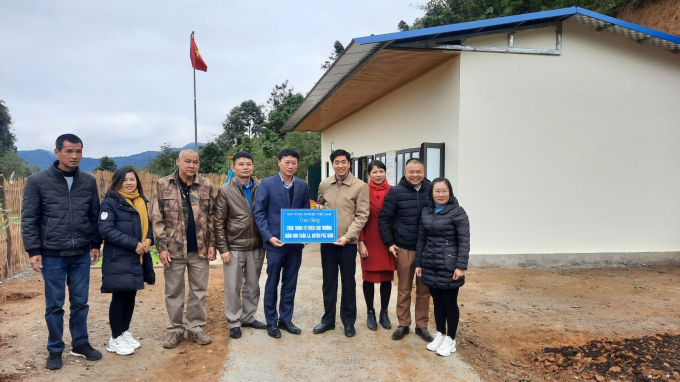 Chủ tịch UBND huyện Pác Nặm Nguyễn Đình Điệp: 'Nghe ở đâu có nguồn vốn tài trợ là liên hệ để xin về làm công trình cho bà con'.