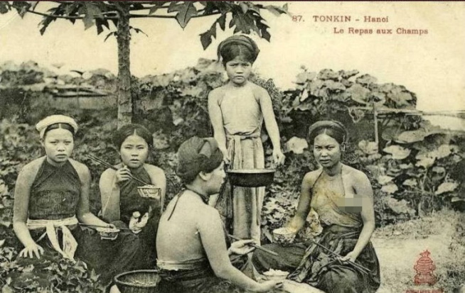 Trang phục Việt xưa (ảnh cuối TK 19).