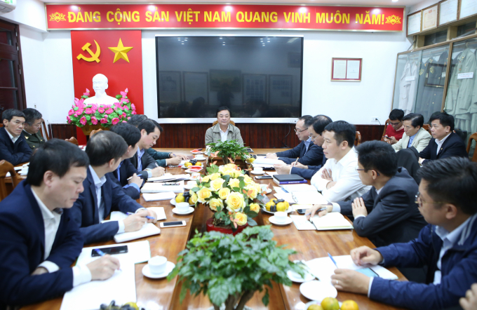Quang cảnh cuộc họp giữa Thứ trưởng Lê Minh Hoan cùng các đơn vị của Bộ NN-PTNT. Ảnh: Minh Phúc.