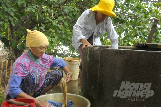 Nhu cầu sử dụng nước sạch của người dân nhiều địa phương ở Bình Định là rất cao. Ảnh: Vũ Đình Thung.