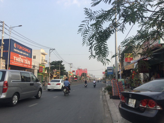 Xã Tân Xuân có trục quốc lộ 22 đi Tây Ninh. Ảnh: Minh Tâm
