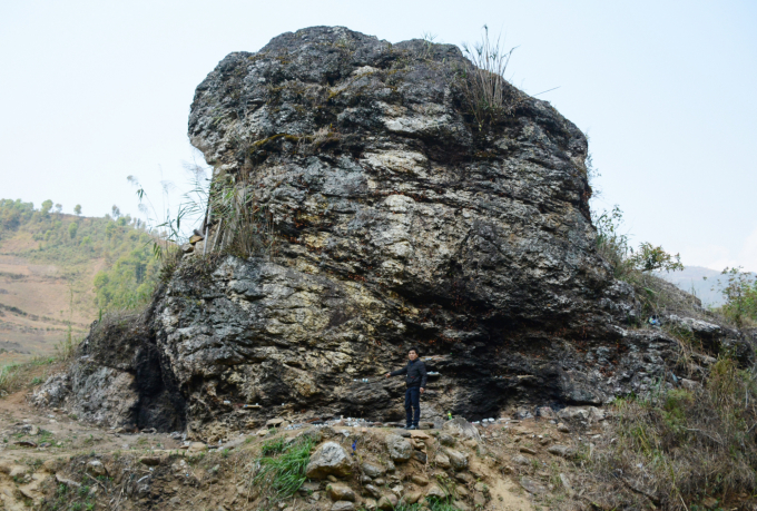 Tảng đá thần ở La Pán Tẩn. Ảnh: Thái Sinh.