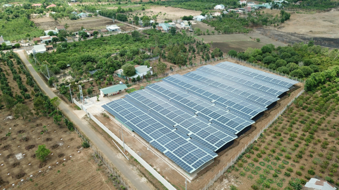 Dự án điện mặt trời mọc lên đồng nghĩa với việc đất nông nghiệp bị thu hẹp.
