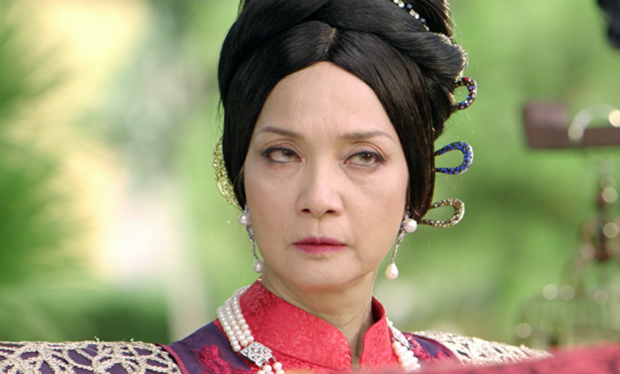 Nghệ sĩ Nhân dân Lê Khanh đóng vai Hoạn Bà.