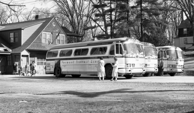 Chiếc xe buýt nơi Tedford biến mất một cách bí ẩn. Ảnh: Coolinterestingstuff.com.