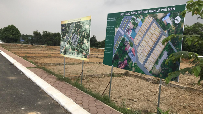 Đất phân lô xã Phú Mãn, gần khu công nghệ cao Hòa Lạc, được các sàn bất động sản giới thiệu là giao dịch sôi động bậc nhất Hà nội hiện nay. Ảnh: Bảo Thắng.