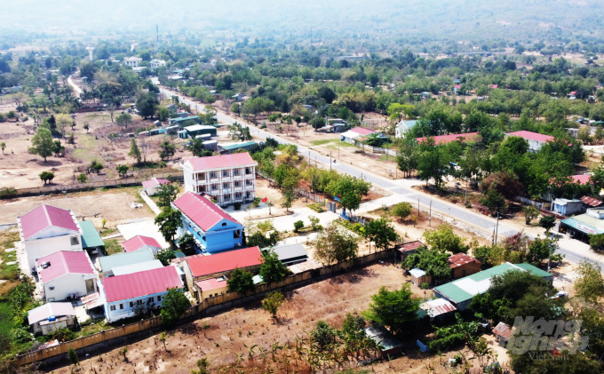 Diện mạo mới của xã Phước Thành là cơ sở hạ tầng ngày càng khang trang, cuộc sống người dân ngày càng được cải thiện. Ảnh: M.H.