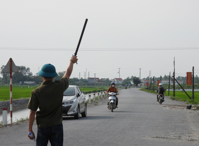 Hà Nam phong tỏa toàn bộ thôn Quan Nhân, thực hiện nghiêm phương châm 'nội bất xuất, ngoại bất nhập'. Ảnh: An Lãng.