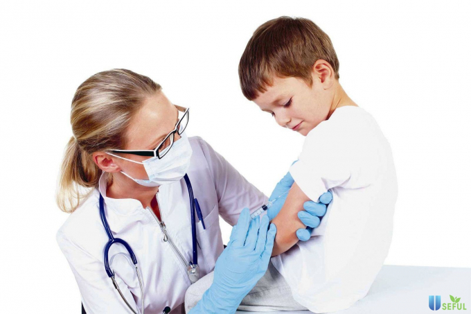 Một điều vô cùng quan trọng để phòng bệnh viêm màng não đó là tiêm phòng vaccine. Ảnh minh họa.