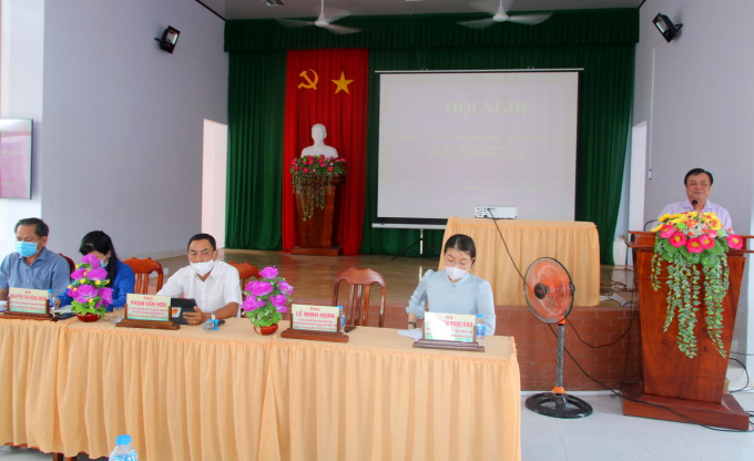 Bộ trưởng Bộ NN-PTNT Lê Minh Hoan tiếp xúc cử tri tại tỉnh Đồng Tháp. Ảnh: Lê Hoàng Vũ.