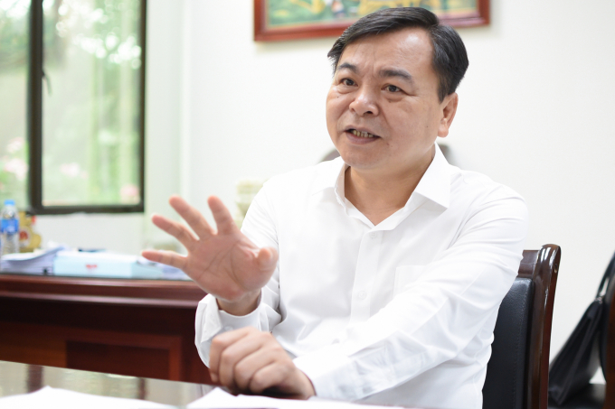 Thứ trưởng Bộ Nông nghiệp và Phát triển nông thôn Nguyễn Hoàng Hiệp trả lời phỏng vấn Báo Nông nghiệp Việt Nam. Ảnh: Đinh Đức Tùng.