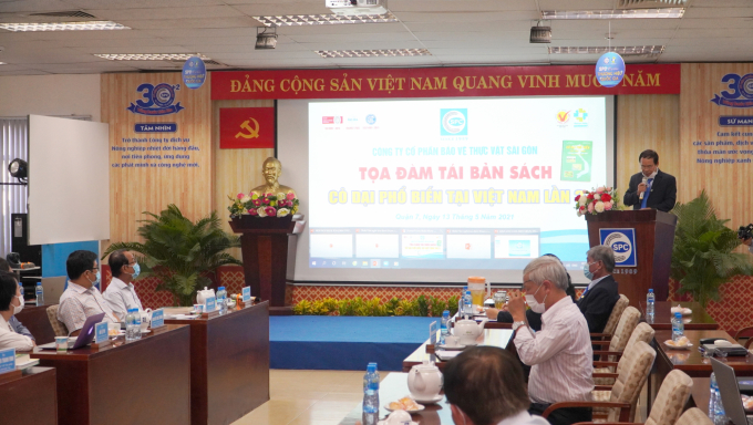 Toạ đàm tái bản sách Cỏ dại phổ biến tại Việt Nam lần 3 do Công ty SPC tổ chức. Ảnh: Quốc Thi.
