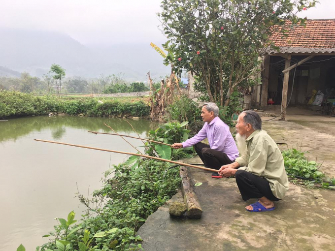 Với cụ Nguyễn Hữu Lẵng, nỗ lực để miền quê mới trù phú như hôm nay khiến nỗi nhớ cố hương nhẹ nhàng hơn. Ảnh: Đồng Văn Thưởng.