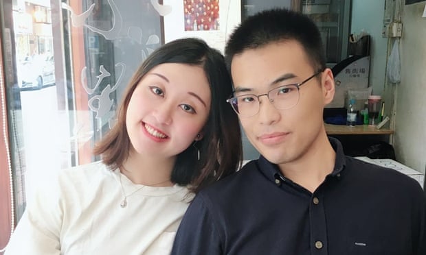 Cặp vợ chống trẻ Miao Dong và Wang Zhenyu. Ảnh: Handout