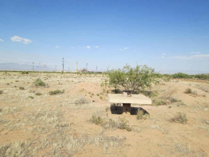 Một giếng nước ở Arizona bị nhô cao thêm gần 1 mét, do tình trạng khô hạn. Ảnh: AZ.
