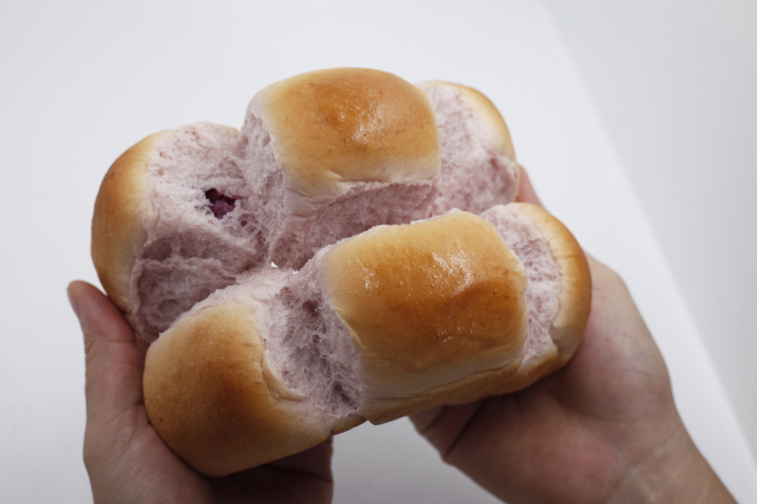 Bánh mì khoai lang tím vừa được ABC Bakery nghiên cứu và thực hiện thành công. Ảnh. ABC Bakery.