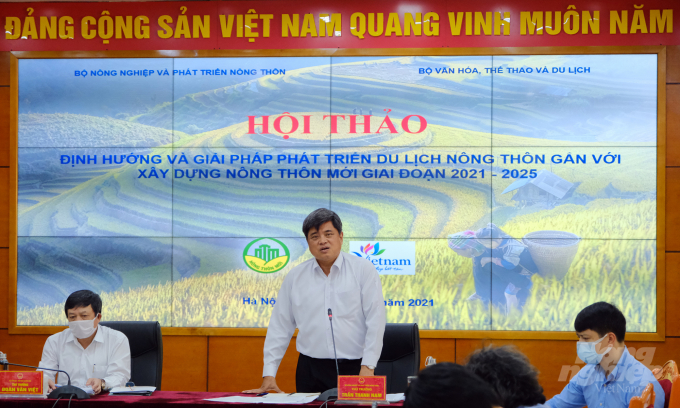 Thứ trưởng Bộ NN-PTNT Trần Thanh Nam nêu 7 nội dung cần làm rõ khi phát triển du lịch nông thôn. Ảnh: Bảo Thắng.