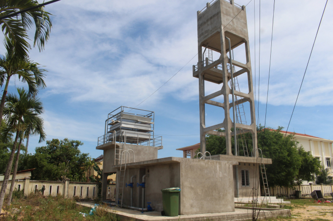 Công trình nước sạch trị giá 4 tỷ đồng ở xã Tam Hải dù đã hoàn thành những chưa thể đưa vào hoạt động. Ảnh: L.K.