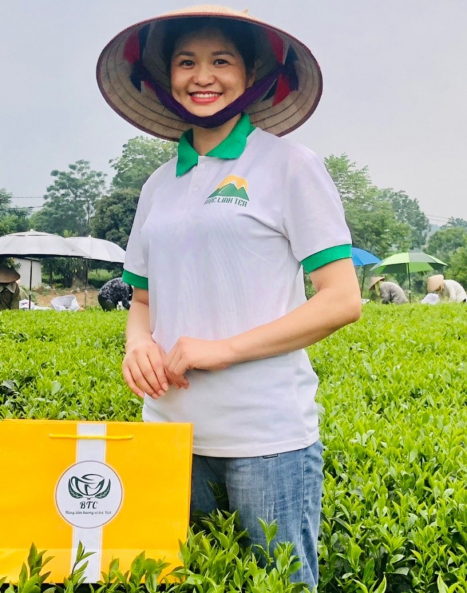 Chị Dương Thị Thơm, Giám đốc HTX Nông nghiệp và Dịch vụ Bắc Thái, người phụ nữ tiên phong trong sản xuất chè Tân Cương theo hướng hữu cơ an toàn và trách nhiệm với người tiêu dùng. Ảnh: ĐT.