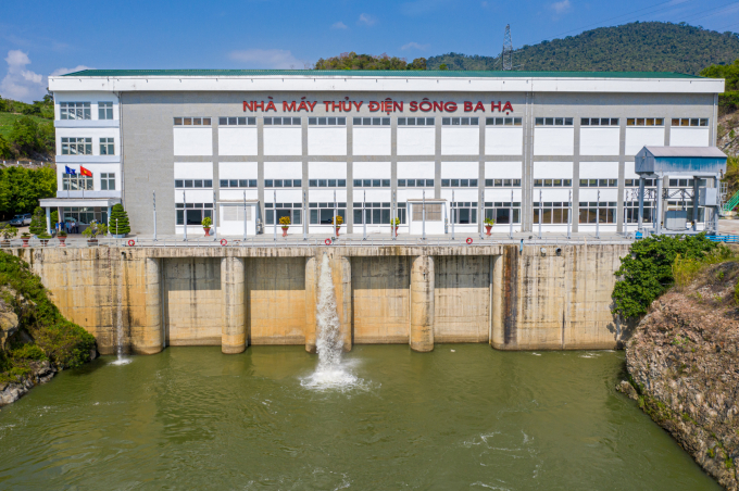 Hiện nhà máy thủy điện Sông Ba Hạ đã thực hiện chào giá 0 đồng để phát điện liên tục một tổ máy với lưu lượng nước về hạ du trung bình từ 40m3/s trở lên. Ảnh: HT.