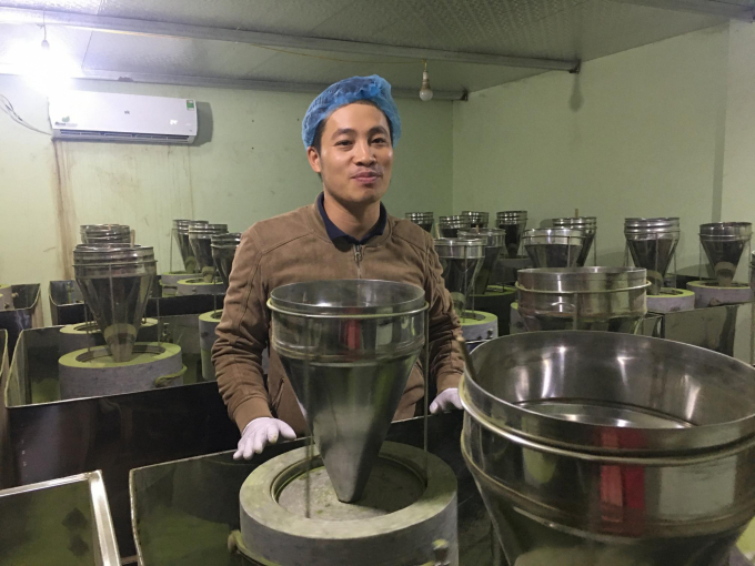 The synchronized system of drying, sterilizing, and grinding is based on Japanese technology to ensure the best quality of the vegetable powder. Photo: Dong Van Thuong. 