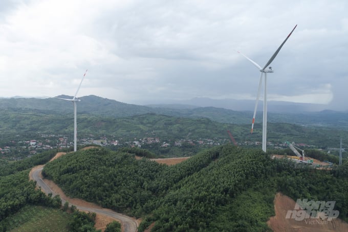 Phần lớn các dự án điện gió đều được dồn về huyện miền núi Hướng Hóa. Ảnh: Việt Khánh.