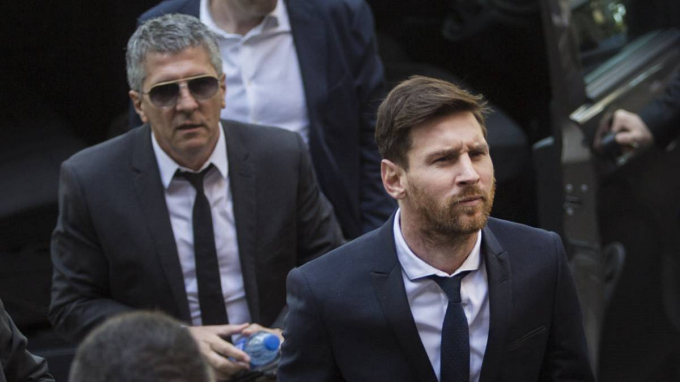 Ông Jorge Messi, cha kiêm người đại diện của siêu sao bóng đá Lionel Messi. 