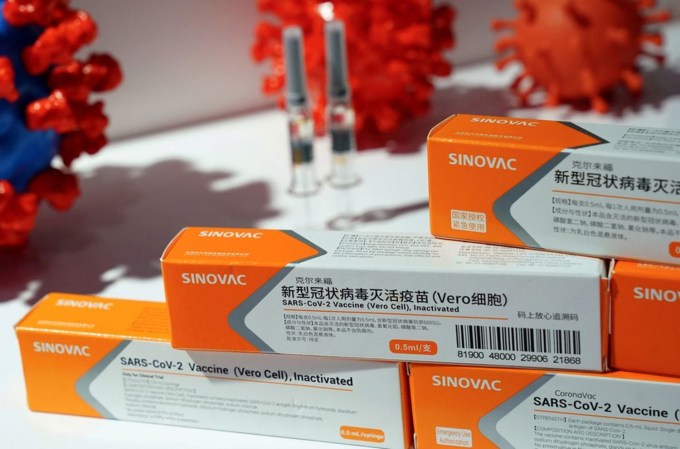 Các hộp vacxin Sinovac của Trung Quốc. Ảnh: Reuters.