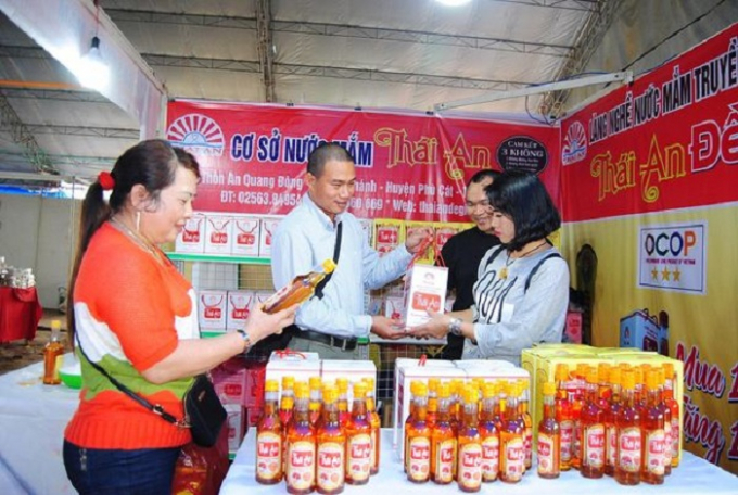Nước mắm Thái An Đề Gi, sản phẩm OCOP hạng 3 sao ở xã Cát Khánh (huyện Phù Cát, Bình Định). Ảnh: Vũ Đình Thung.