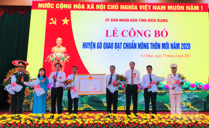 Hiện tỉnh Kiên Giang đã có 3 huyện và 90 xã đạt chuẩn NTM, trong đó Giồng Riềng và Gò Quao là 2 đơn vị cấp huyện mới được công nhận trong năm nay. Ảnh: Trung Chánh.