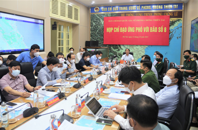 Phó Thủ tướng Lê Văn Thành chủ trì cuộc họp ứng phó với bão số 8. Ảnh: Phạm Hiếu.