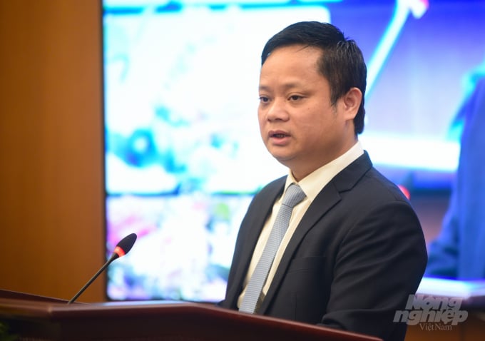 Ông Vũ Minh Tuấn, Phó Chủ nhiệm Văn phòng Quốc hội thông tin về chương trình Kỳ họp thứ 2. Ảnh: Tùng Đinh.