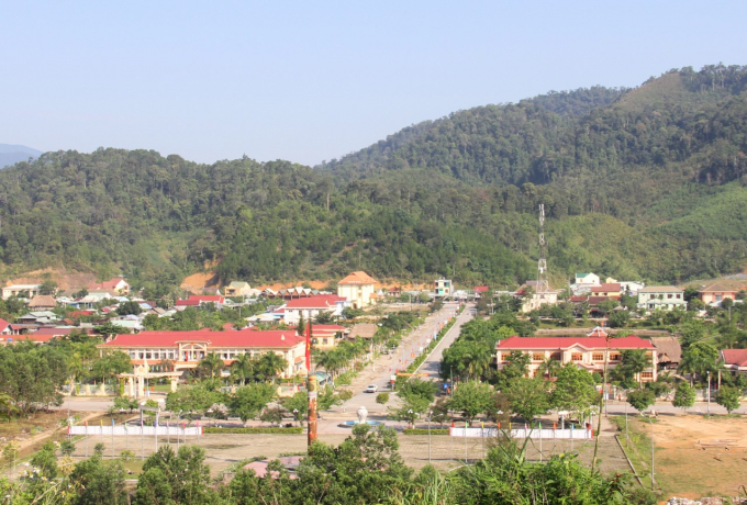 Huyện Tây Giang (Quảng Nam) đã có những thay đổi tích cực sau 10 năm thực hiện Chương trình Mục tiêu Quốc gia về xây dựng NTM. Ảnh: L.K.