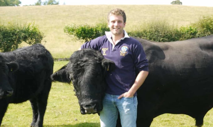 Joe Parry, nằm trong số sinh viên ngành nông nghiệp tiêu biểu của nước Anh. Ảnh: Guardian.