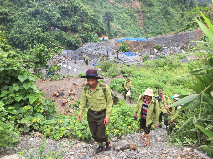 Chi cục Kiểm lâm vùng IV phối hợp kiểm tra, truy quét điểm nóng.