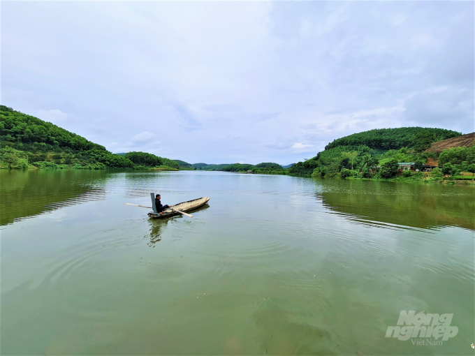 Công trình thủy lợi hồ Khởn, xã Thái Sơn, huyện Hàm Yên có diện tích hơn 40ha. Ảnh: Đào Thanh.