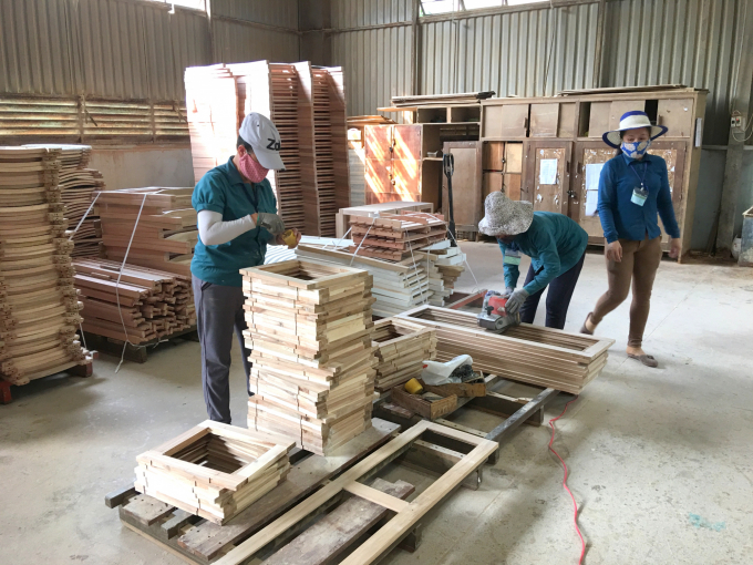 Có thời điểm nhiều doanh nghiệp gỗ Bình Định phải ngừng sản xuất, hoặc sản xuất cầm chừng. Ảnh: Vũ Đình Thung.