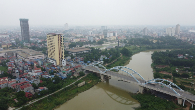 Sông Cầu đoạn qua thành phố Thái nguyên. Ảnh: Toán Nguyễn.