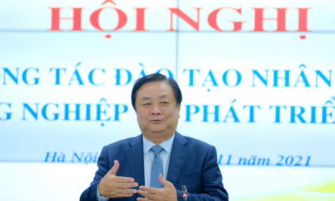 Bộ trưởng Bộ NN-PTNT Lê Minh Hoan chia sẻ về những định hướng phát triển nguồn nhân lực cho ngành nông nghiệp. Ảnh: Đức Minh.