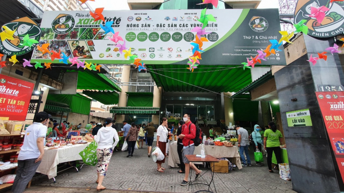 Một Phiên chợ xanh tử tế - Hàng Việt Nam chất lượng cao - Chuẩn hội nhập. Ảnh: BSA.