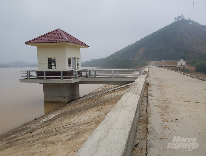 Hồ chứa Hòn Mát tại xã Nghĩa Lộc, huyện Nghĩa Đàn thuộc Tiểu dự án 3. Ảnh: Việt Khánh.