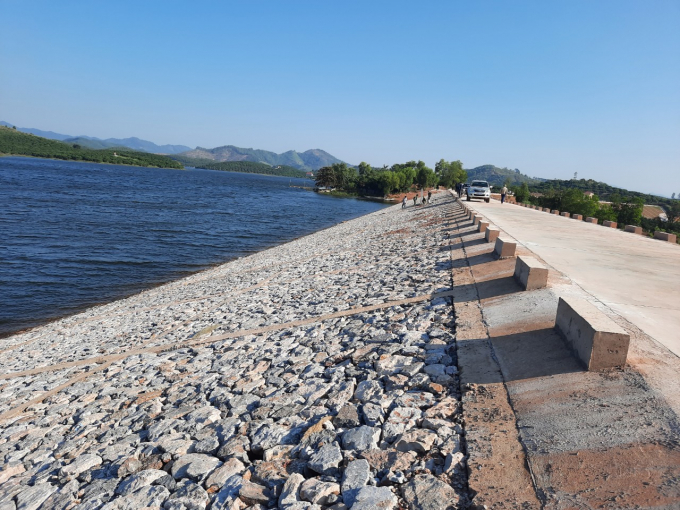 Hồ Làng Thum ( Ban Quản lý dự án Đầu tư xây dựng các công trình giao thông, nông nghiệp tỉnh Bắc Giang)