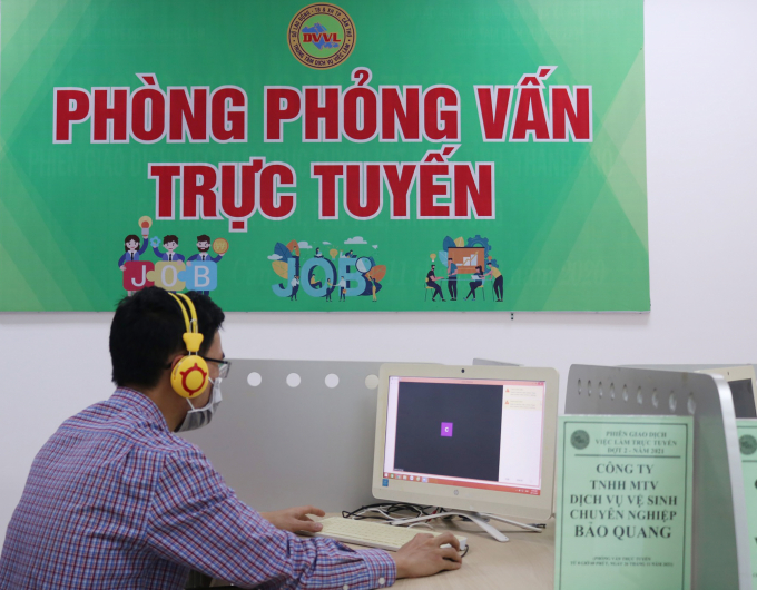 Nhà tuyển dụng tham gia 'Phiên Giao dịch việc làm trực tuyến khu vực đồng bằng sông Cửu Long - miền đông Nam Bộ' lần thứ hai năm 2021.