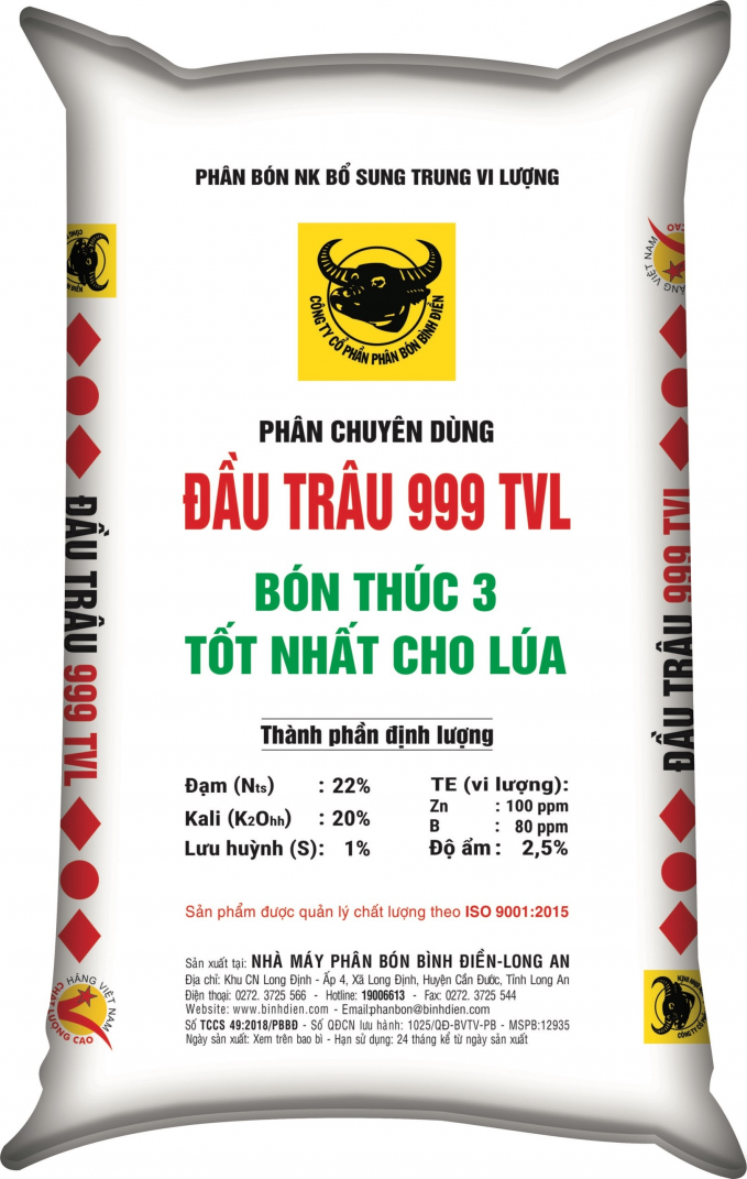 Phân bón Đầu Trâu chuyên dùng để bón rất tốt cho lúa tăng năng suất chất lượng. Ảnh: Thành Phụng.