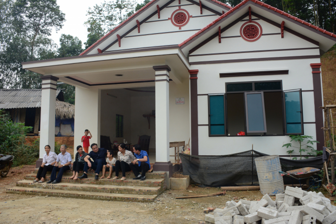 Ngôi nhà của gia đình chị Hoàng Thị Tâm, thôn Khuôn La, xã Tân Hương, huyện Yên Bình sau khi thực hiện Chương trình xóa nhà dột nát. Ảnh: Thái Sinh.