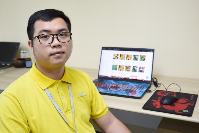 Anh Nguyễn Đăng Hùng, chuyên gia đào tạo thuộc Ban Nghiên cứu phát triển thương hiệu của Vietnam Post. Ảnh: Tùng Đinh.