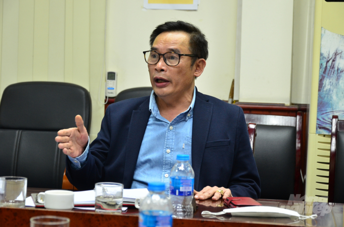 Ông Nguyễn Như Cường, Cục trưởng Cục Trồng trọt trả lời ý kiến đại biểu. Ảnh: Dương Đình Tường.