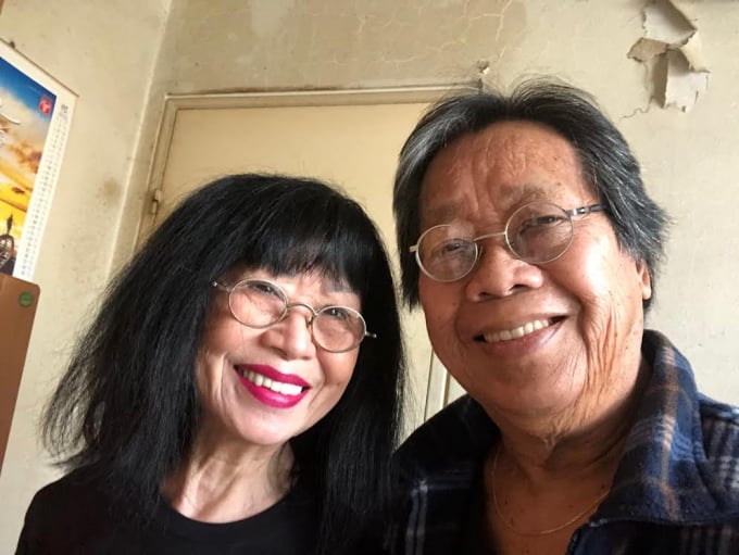 Vợ chồng Bạch Yến - Trần Quang Hải bên nhau hạnh phúc hơn 40 năm.