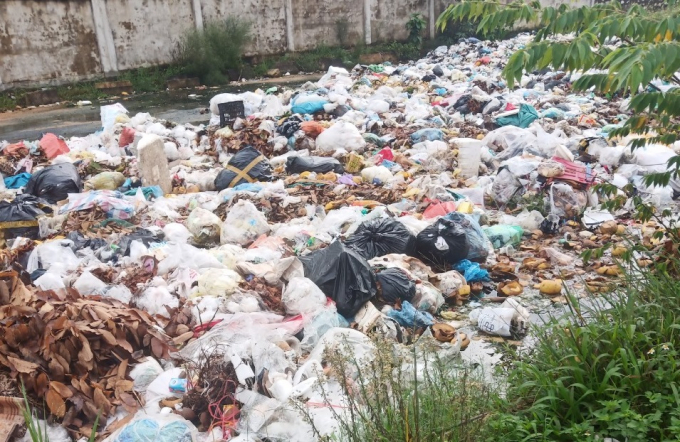5 năm qua cuộc sống của người dân Hương Khê bị đảo lộn vì rác thải sinh hoạt bủa vây. 